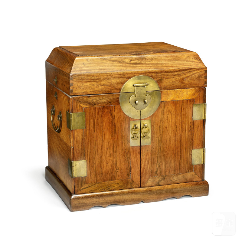 十七/十八世紀 黃花梨拼鐵梨木官皮箱 | A HUANGHUALI AND TIELIMU SEAL CHEST, GUANPIXIANG - 图4
